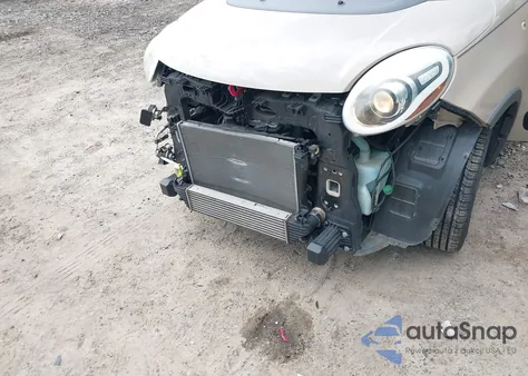 2017 Fiat 500L Trekking z USA, uszkodzony, nr VIN ZFBCFADH0HZ038730